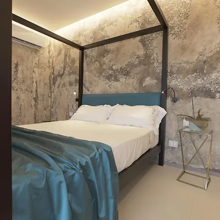Hedone Design Experience Bed & Breakfast 4*