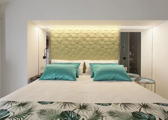 Hedone Design Experience לינה וארוחת בוקר 4*