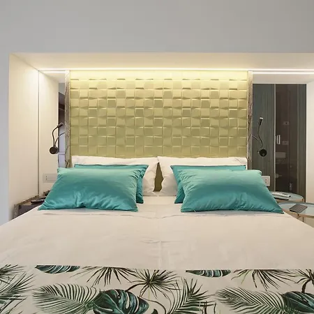 Hedoné Design Experience Bed & Breakfast 4*