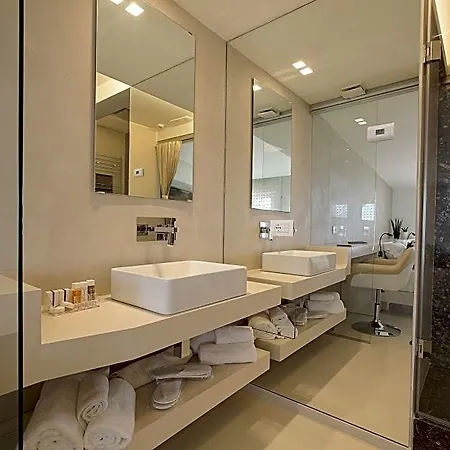 Hedone Design Experience Bed and Breakfast 4*
